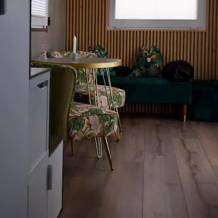 Luxurioeses Tiny House * Burgheim